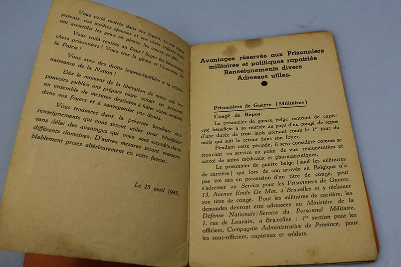 Französisches Handbuch für deutsche Häftlinge