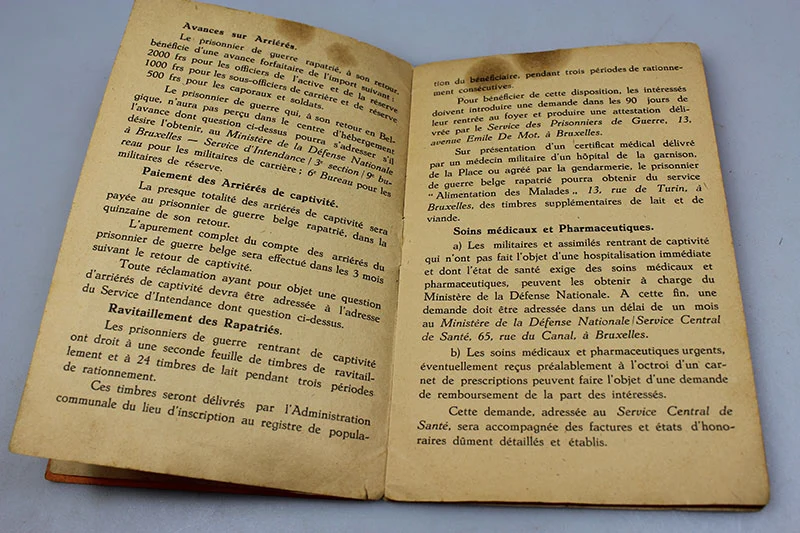 Französisches Handbuch für deutsche Häftlinge