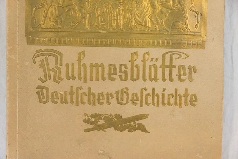 "Ruhmesblatt der Deutschen Geschicht". Stickeralbum