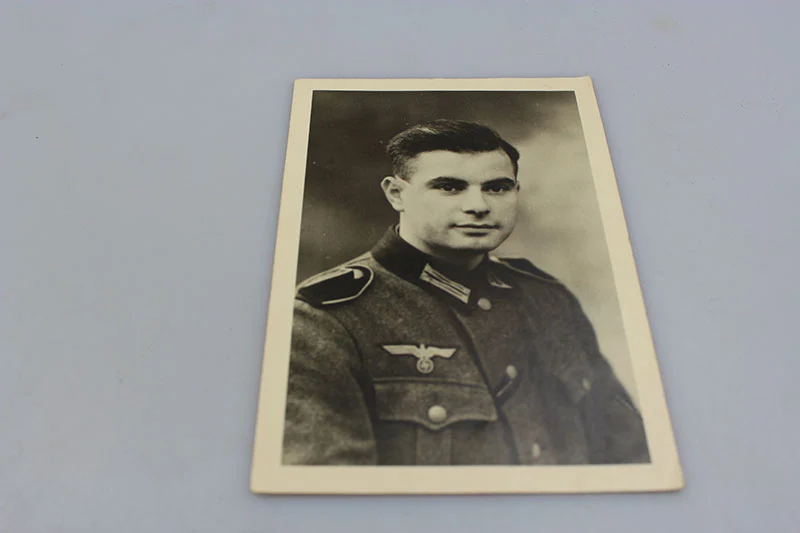 Nr. 2 Atelierfoto der Wehrmacht