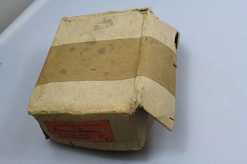 „Verzinkte Stossplatten N°6“ Paar Schuhspitzen aus dem 2. Weltkrieg