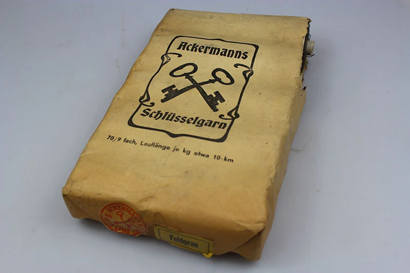 Packung mit 10 Spulen Feldgraugarn