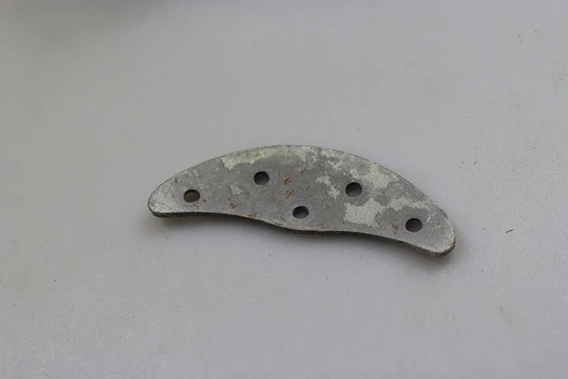 Verpackung "Verzinkte Stossplatten N°6"