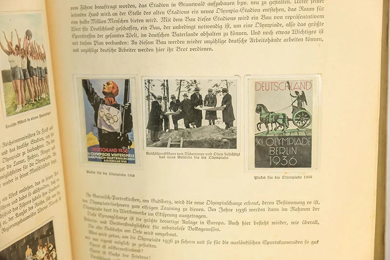 Stickeralbum "Der Staat der Arbeit und des Friedens".