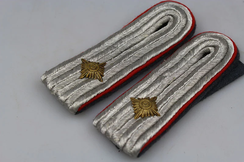 Paar Schulterpolster für Offiziere der Luftwaffe