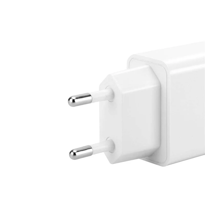 Cadorabo Quick Charge USB Netzteil 18W 5V / 3.0A Schnelllade Funktion Ladegerät mit einem Anschluss - Wandladegerät Ladeadapter Ladestecker kompatibel mit Smartphone, Tablet, Navi uvm.