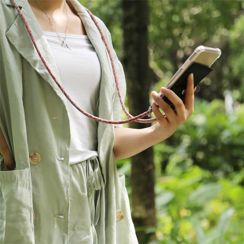 Cadorabo Handy Kette kompatibel mit Samsung Galaxy NOTE 10 PLUS Silikon Schutzhülle mit Silbernen Ringen, Kordel Band und abnehmbarem Etui