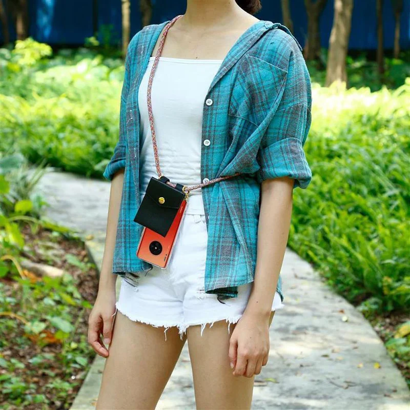 Cadorabo Handy Kette kompatibel mit Huawei MATE 30 PRO Silikon Schutzhülle mit Gold Ringen, Kordel Band und abnehmbarem Etui