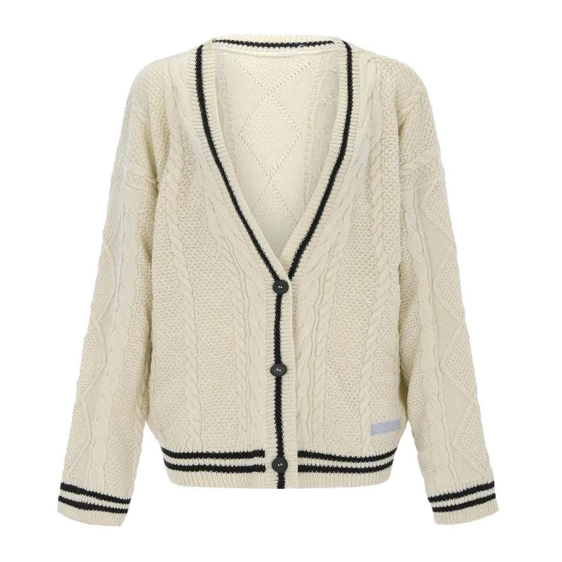 Damen nan oversized Zopfmuster-Cardigan mit V-Ausschnitt, Knopfleiste und Sternapplikationen Drune