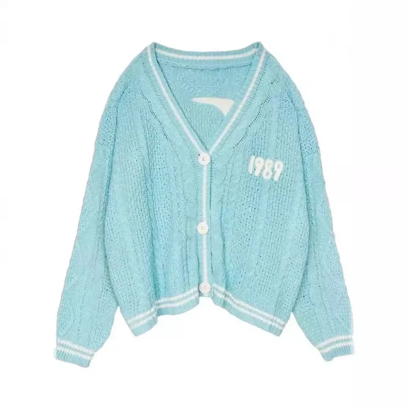 Damen nan kurze gestrickte V Ausschnitt Strickjacke mit Zopfmuster und Perlmuttknöpfen Drune