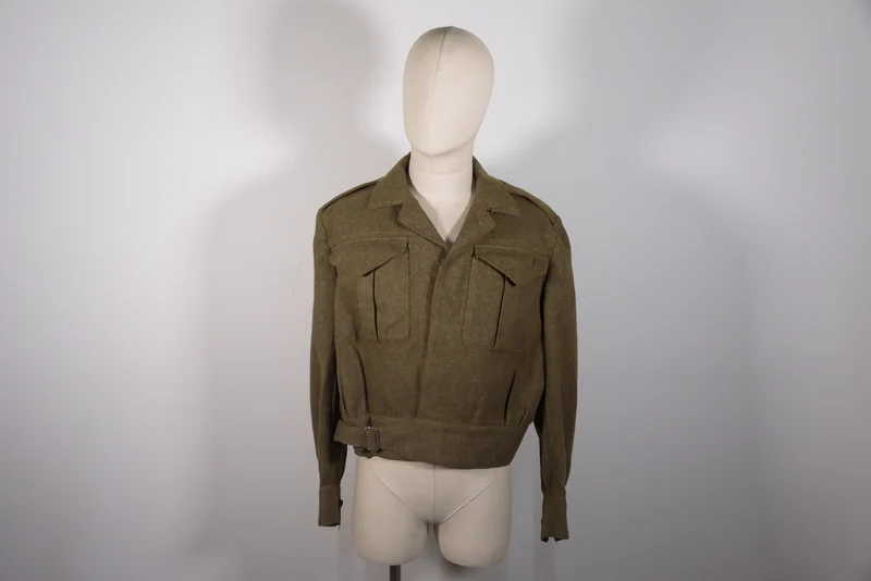 Kanadische Kampfuniform aus dem 2. Weltkrieg