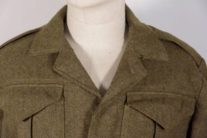 Kanadische Kampfuniform aus dem 2. Weltkrieg