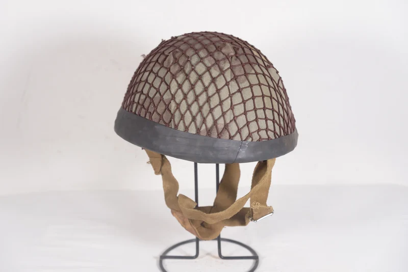 M.42/60 Fallschirmjägerhelm EI 60er/80er Jahre