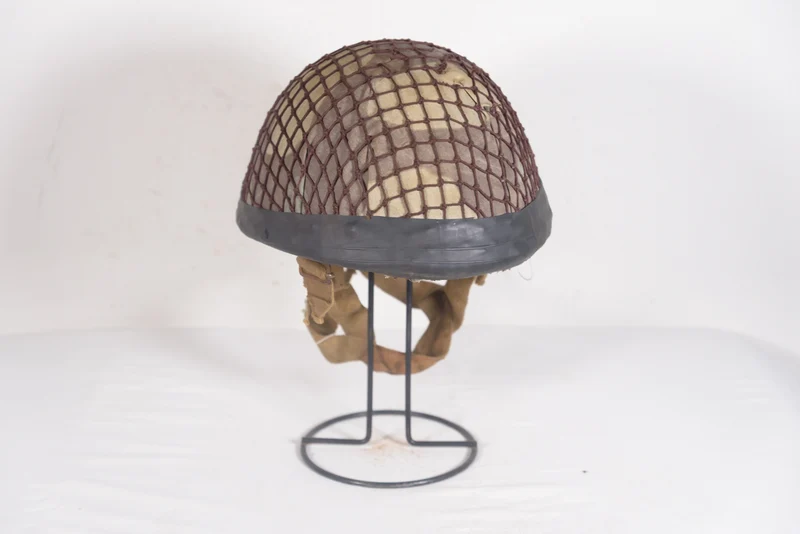 M.42/60 Fallschirmjägerhelm EI 60er/80er Jahre