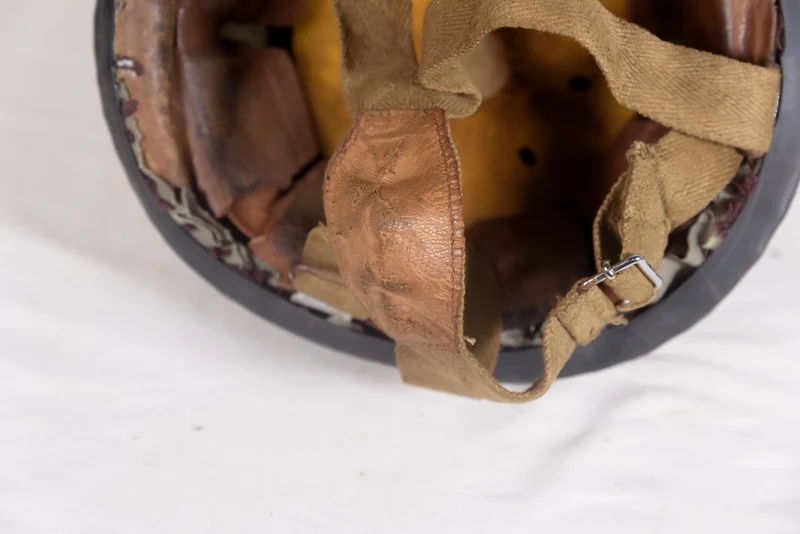 M.42/60 Fallschirmjägerhelm EI 60er/80er Jahre
