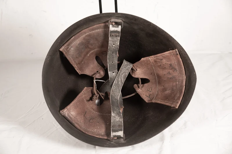 M.33-Helm ohne REI WW2-Lüftungsöffnungen