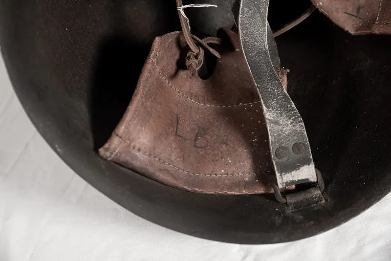 M.33-Helm ohne REI WW2-Lüftungsöffnungen