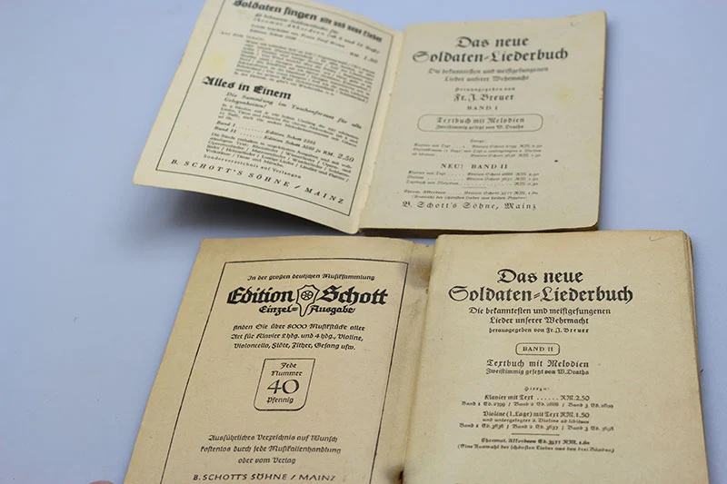 "Das zweite neue Soldatenliederbuch" 2 Auflagen