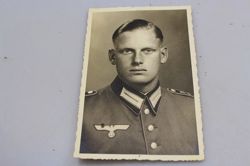 Nr. 4 Atelierfoto der Wehrmacht