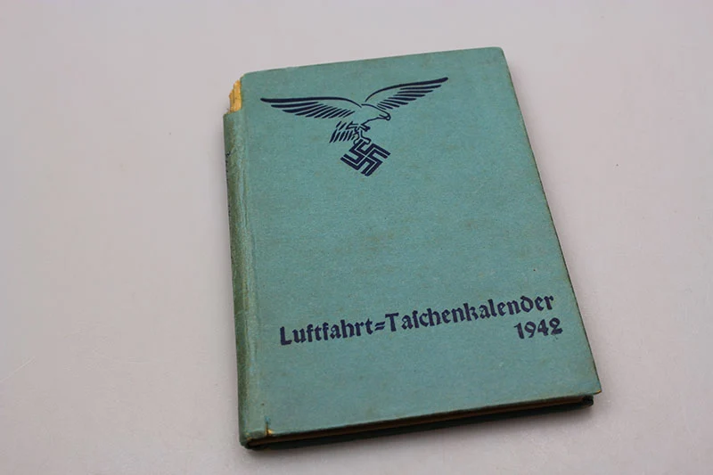 Luftfahrt-Taschenkalender 1942