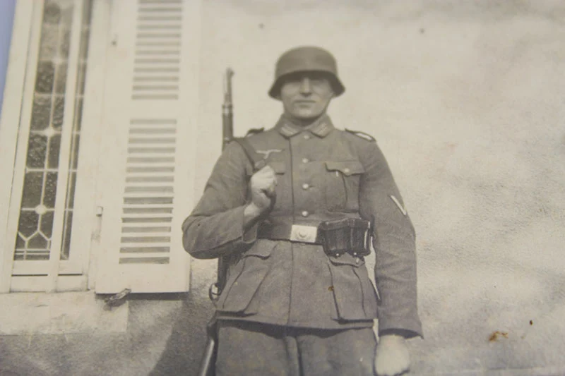 Fotos auf dem "Feld" der Wehrmacht