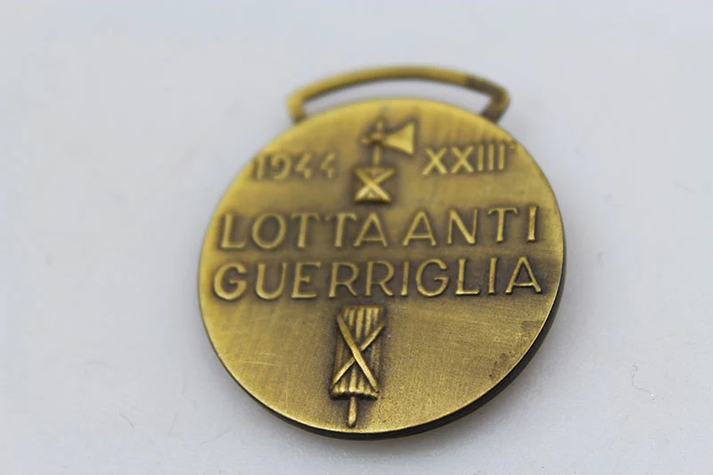 Nachbildung der Anti-Guerilla-Medaille von 1944