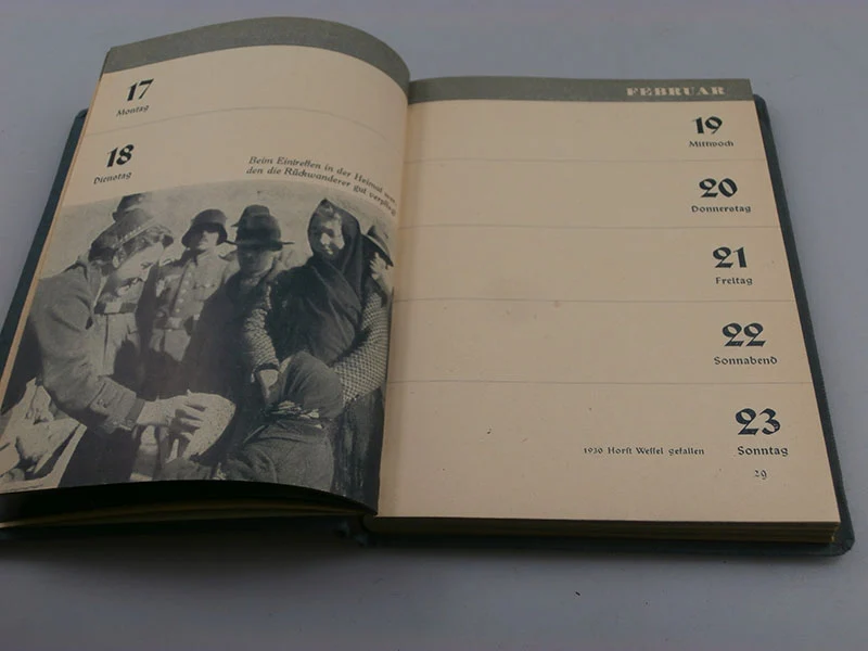 "Wir schaffen" - 1941 Jahrbuch BDM