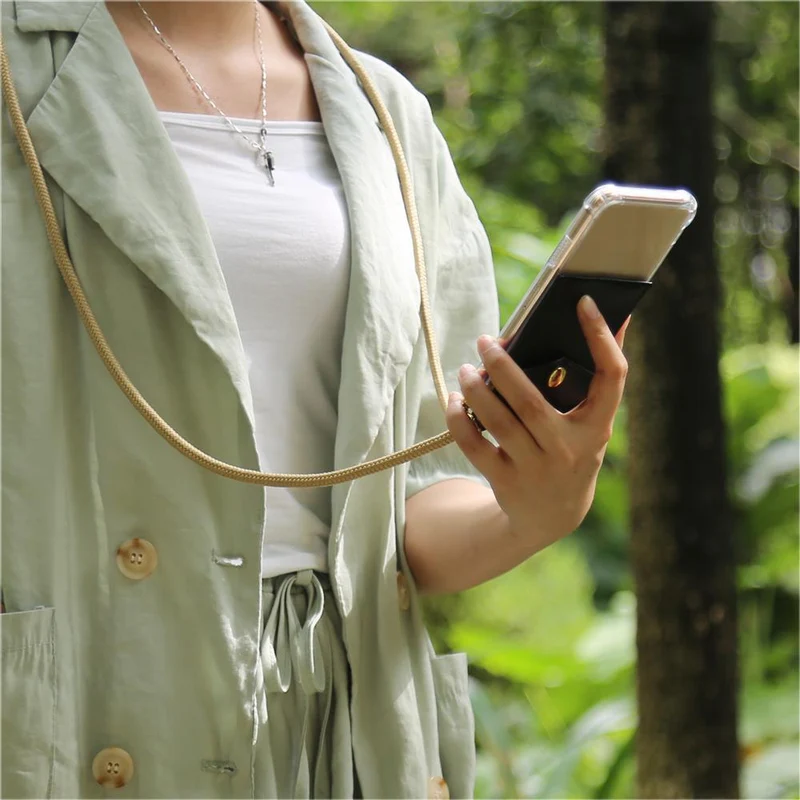 Cadorabo Handy Kette kompatibel mit Sony Xperia XA Silikon Schutzhülle mit Gold Ringen, Kordel Band und abnehmbarem Etui