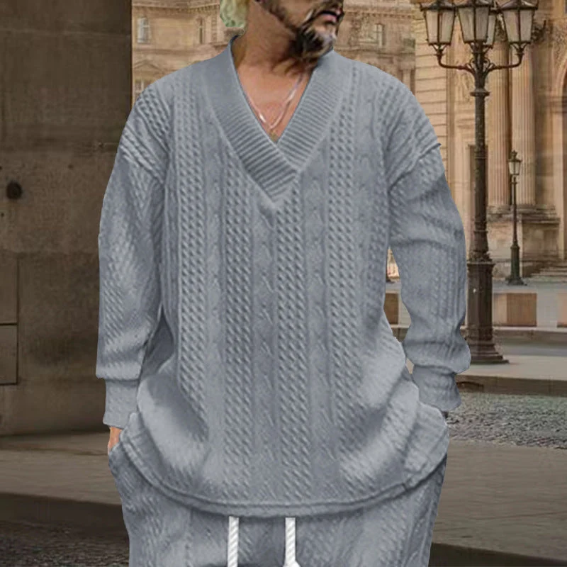Herren nan grob gestrickter V-Ausschnitt-Pullover mit Zopfmuster und relaxed Fit Drune