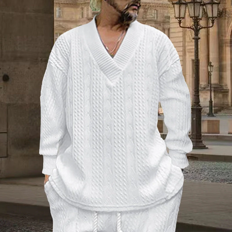 Herren nan grob gestrickter V-Ausschnitt-Pullover mit Zopfmuster und relaxed Fit Drune