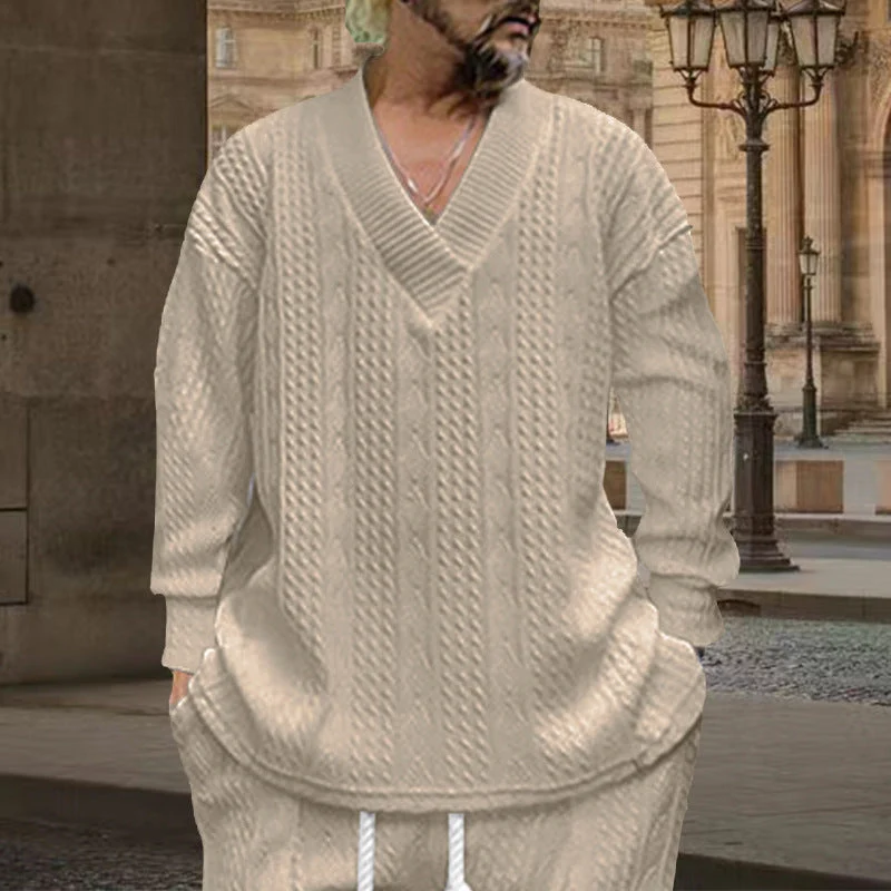 Herren nan grob gestrickter V-Ausschnitt-Pullover mit Zopfmuster und relaxed Fit Drune