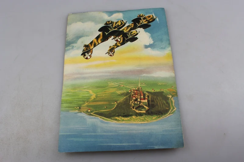 Postkarte zwei Flugzeuge in einem Sturzflug