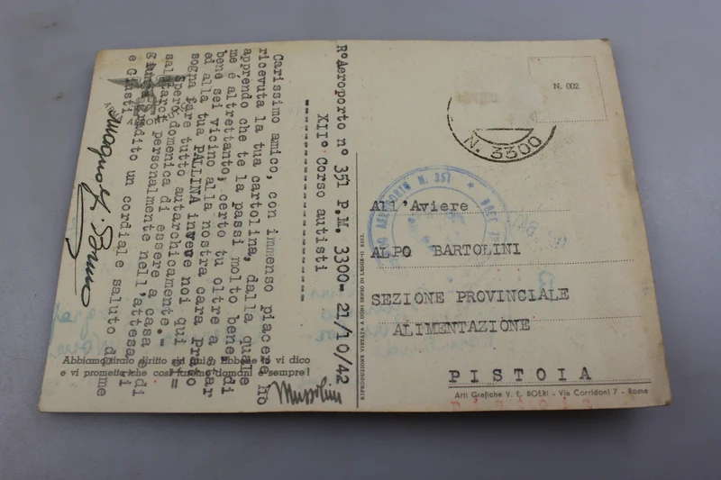 Postkarte zwei Flugzeuge in einem Sturzflug