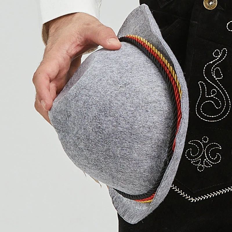 Herren nan traditionelle kurze Trachtenlederhose mit aufwendiger Stickerei und verstellbaren Trägern Drune