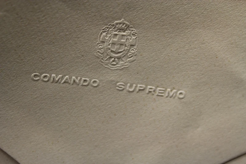 REI Supreme Command Papierumschlag