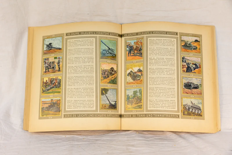 " Die Reichwehr " Stickeralbum 1933
