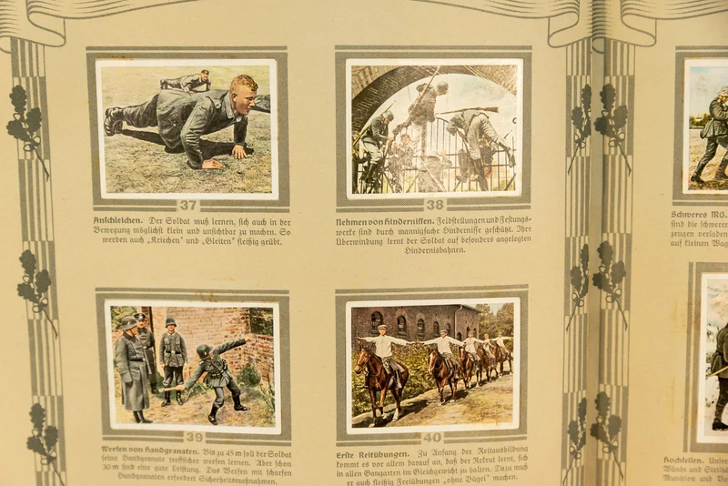 Aufkleberalbum "Die Deutsche Wehrmacht".