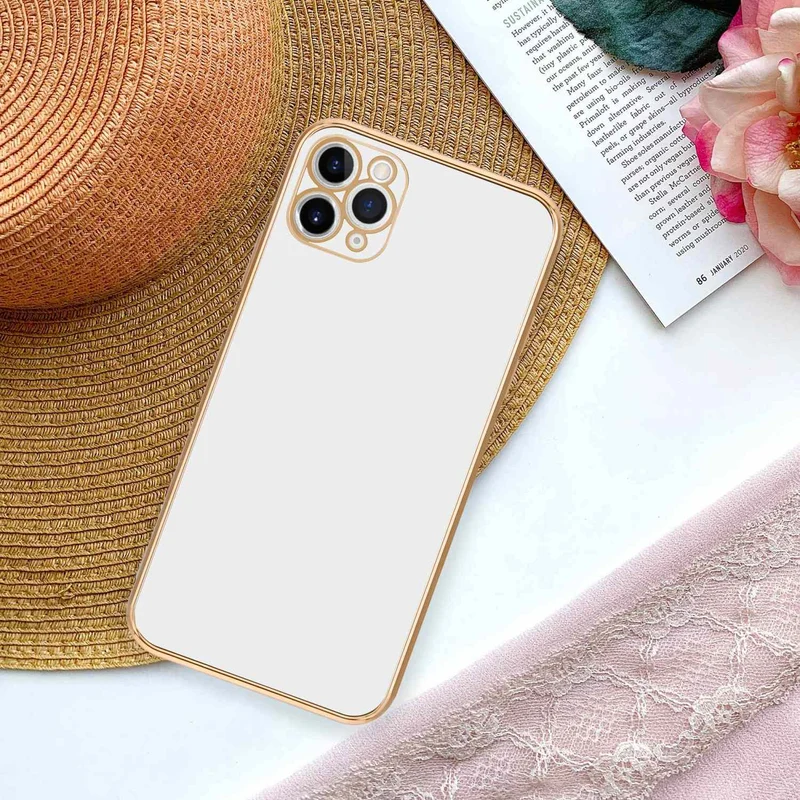 Cadorabo Hülle kompatibel mit Apple iPhone 13 PRO TPU Silikon Case Cover