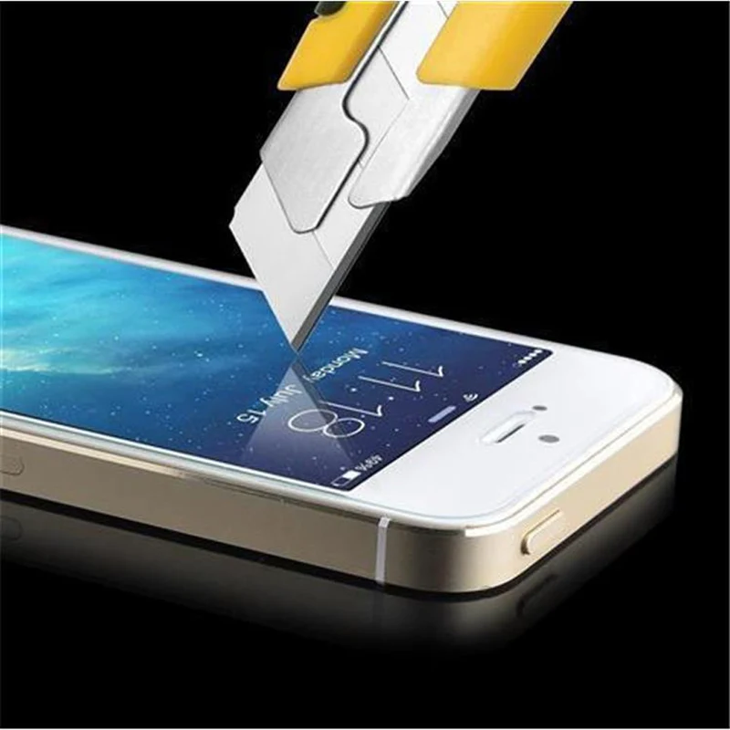 Cadorabo Panzer Folie kompatibel mit Apple iPhone 6 / 6S - Schutzfolie Gehärtetes (Tempered) Display-Schutzglas in 9H Härte mit 3D Touch Kompatibilität