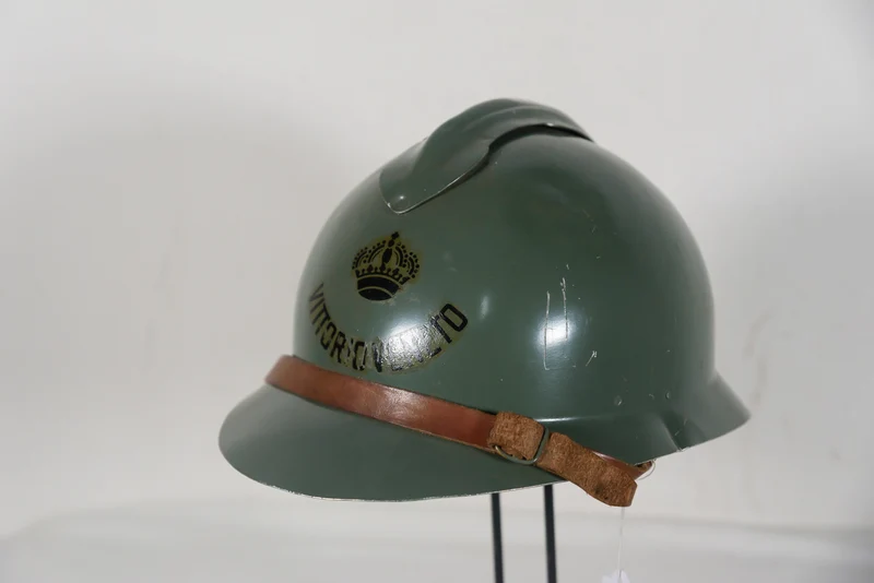 Adrian M.16 Helmparade 20er Jahre