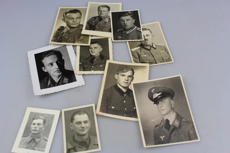 Nr. 10 Passfotos für Dokumente aus dem 2. Weltkrieg