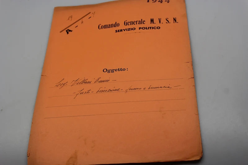 Büroordner des MVSN-Generalkommandos