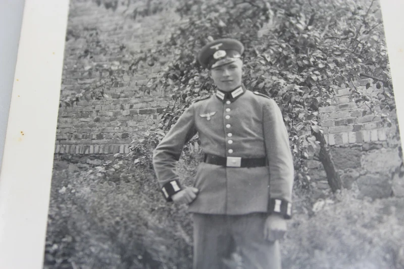 Foto im Waffenrock Heer