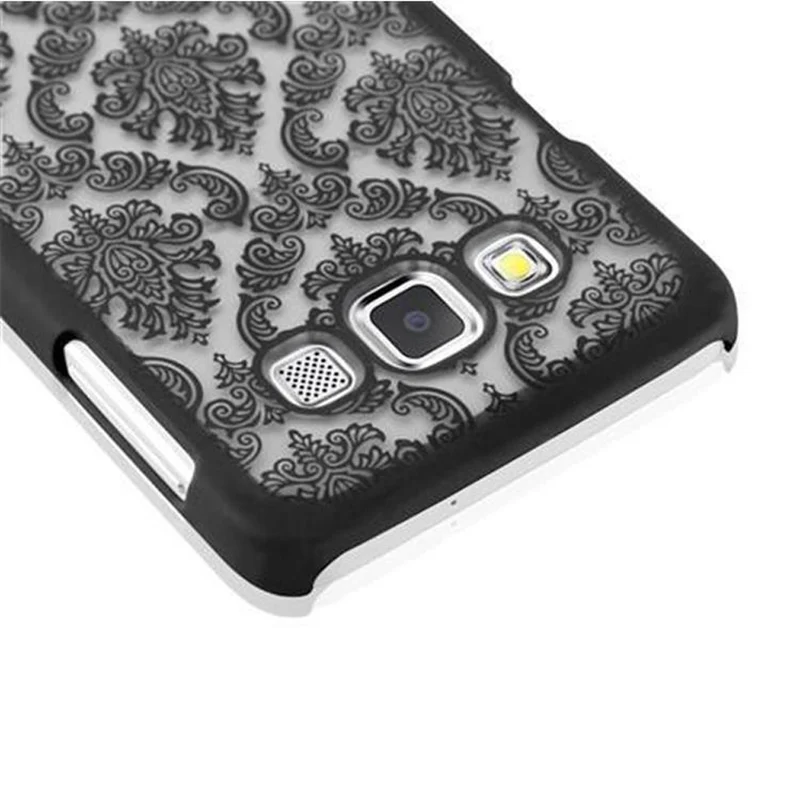Cadorabo Hülle kompatibel mit Samsung Galaxy A3 2015 Hard Case Schutzhülle in Blumen Paisley Henna Design gegen Kratzer und Stöße