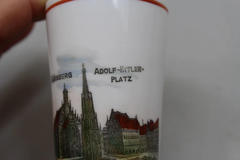 Nürnberger Schnapsglas "Adolf Hitler Platz"