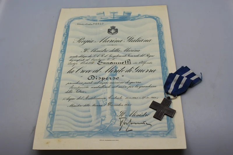 Kriegsverdienstkreuz + Zertifikat der Royal Navy