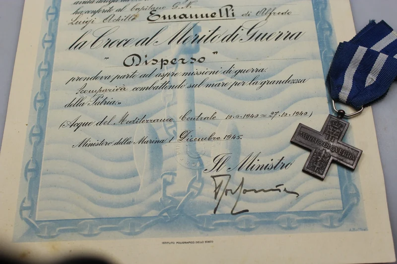 Kriegsverdienstkreuz + Zertifikat der Royal Navy