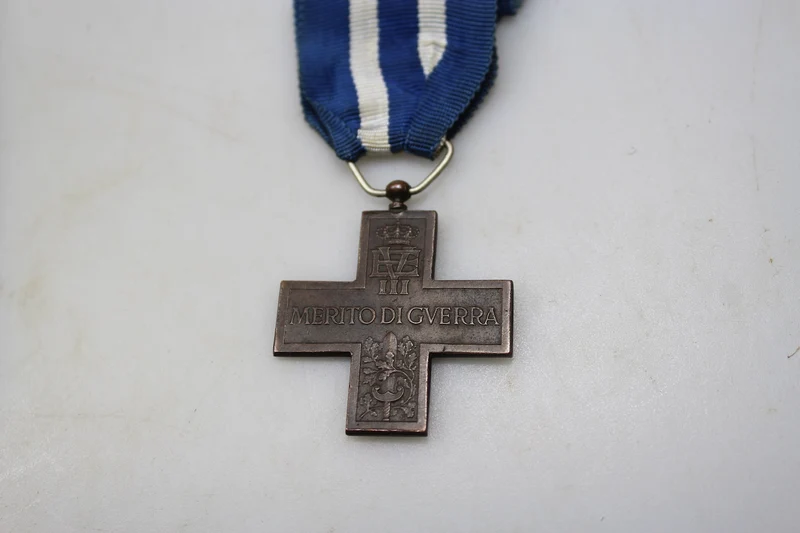Kriegsverdienstkreuz + Zertifikat der Royal Navy