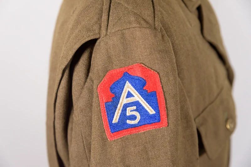 US-Army-Dienstjacke aus dem Zweiten Weltkrieg