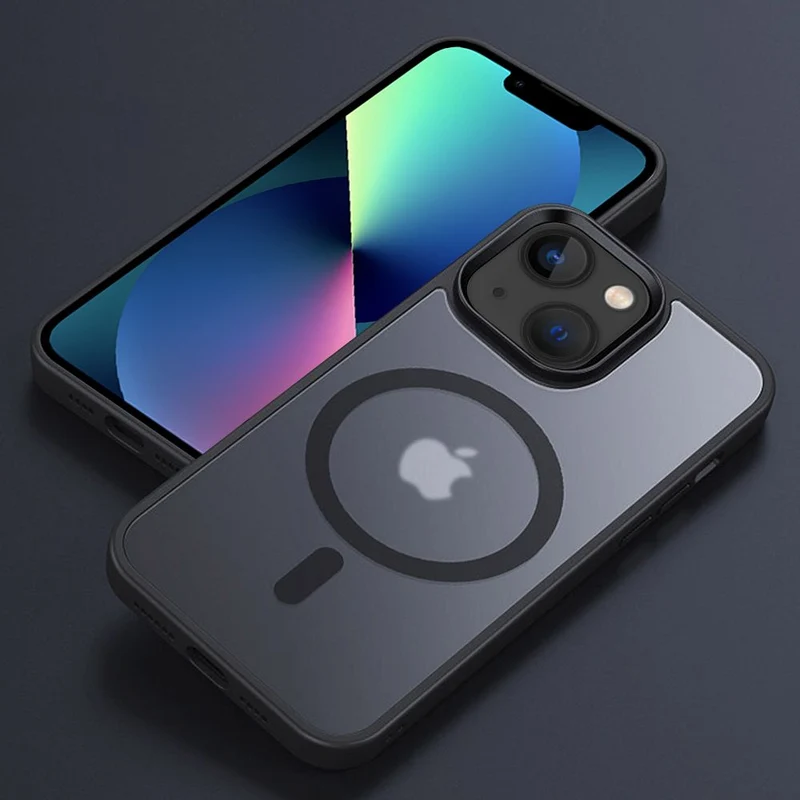 Cadorabo Hülle kompatibel mit Apple iPhone 13 in SCHWARZ kompatibel mit MagSafe - Hybrid Schutzhülle mit TPU Silikon-Rand und stabiler Rückseite